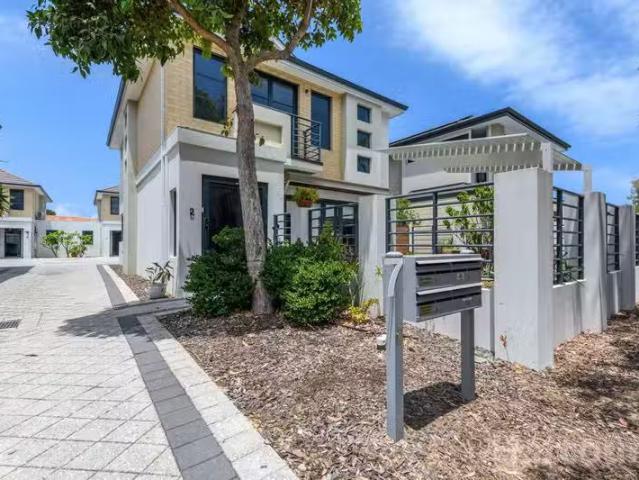For Rent! 3 BR 7B King George Street, SHOALWATER, WA 6169 Ho.