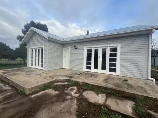For Rent! 3 BR 41 Frying Pan Gully Road, COWRA House for rent.