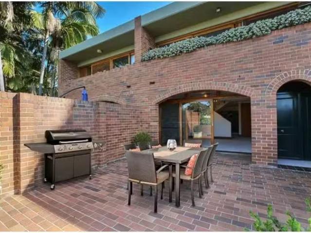 Nice 3 BR 4/3 5 Marathon Road, DARLING POINT Townhouse for ren.