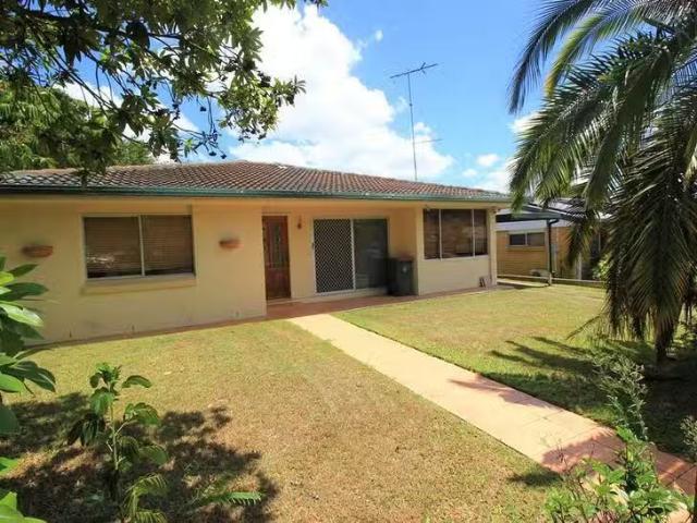 Cozy 3 BR 43 Ivymount Street, Nathan, QLD 4111