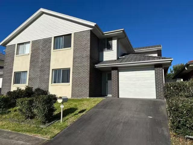 Cheap 3 BR 47 Nigella Circuit, Hamlyn Terrace, NSW 2259 Dupl.