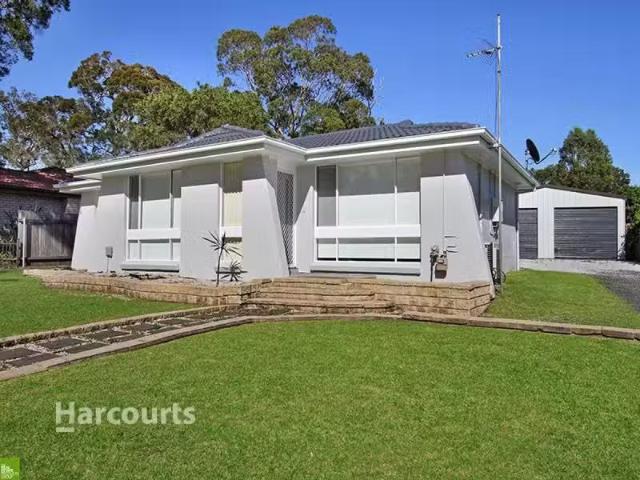 Unique 3 BR 49 Goolagong Street, Avondale, NSW 2530 House fo.