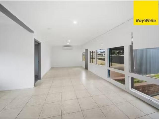 Just in! 3 BR 4 Walgarra Street, COOMA House for rent Listed.