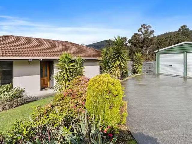 Just in! 3 BR 4 Battersby Drive, Claremont, TAS 7011
