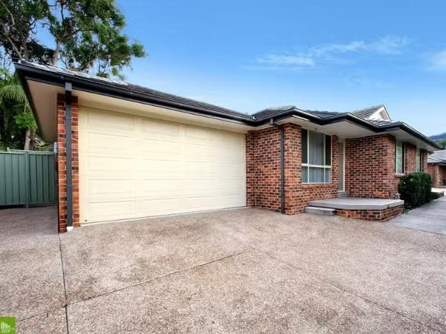 New 3 BR 5/25 Thompson Street, Woonona Apartment for rent Lis.