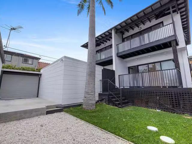 Unique 3 BR 52A Albion Street, Waverley, NSW 2024