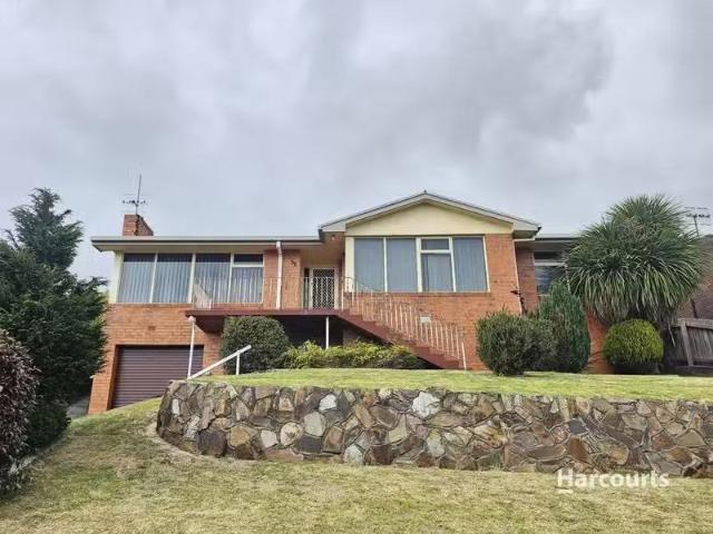Unique 3 BR 55 Grandview Avenue, PARK GROVE, TAS 7320 House.
