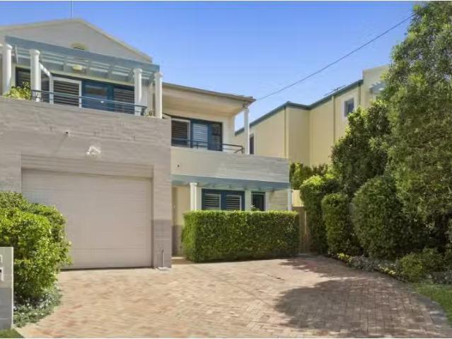 For Rent! 3 BR 57 Park Street, Mona Vale Townhouse for rent L.
