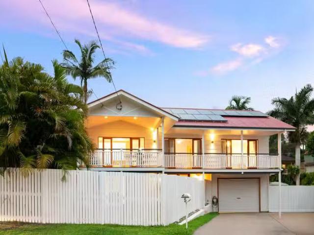 Nice 3 BR 5 Avida Street, ALDERLEY, QLD 4051 House for Rent
