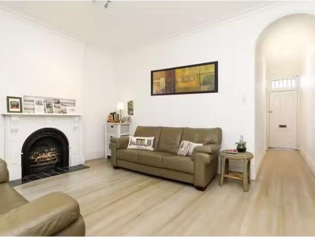 Cozy 3 BR 5 Raper Street, Newtown House for rent Listed by Sh.