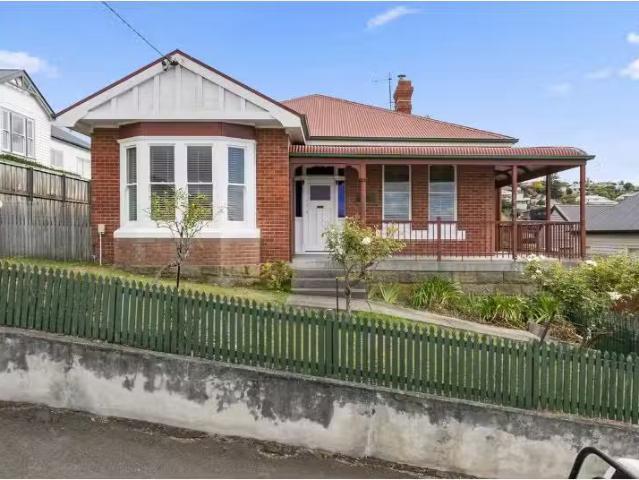 Just in! 3 BR 5 Summerhill Road, WEST HOBART House for rent L.
