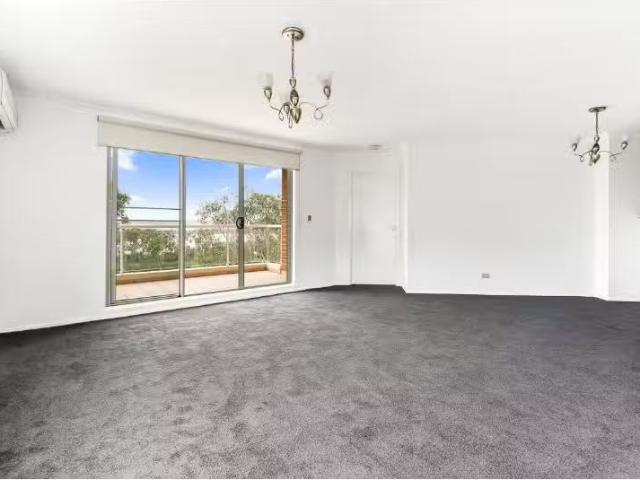 Deal! 3 BR 604/10 Wentworth Drive, Liberty Grove Apartment for.