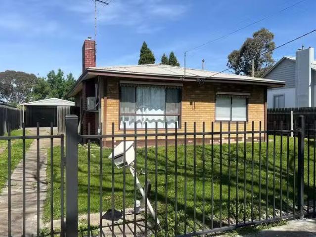 Unique 3 BR 61 Forster Street, Norlane, VIC 3214 House for R.