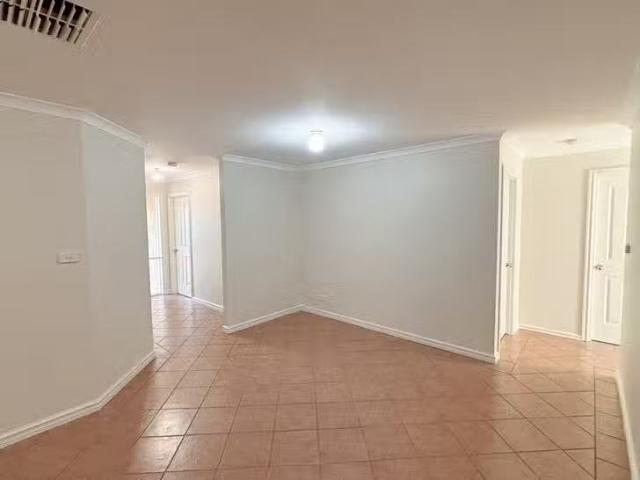 Rental! 3 BR 61A Dwyer Street, South Boulder, WA 6432