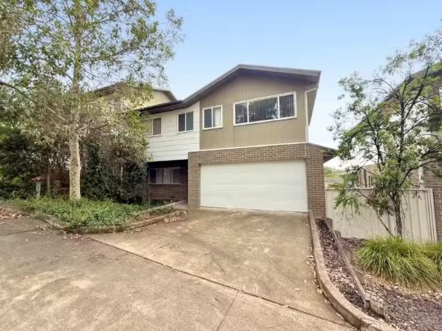 Nice 3 BR 6/28 30 Cowmeadow Road, Mount Hutton Townhouse for r.