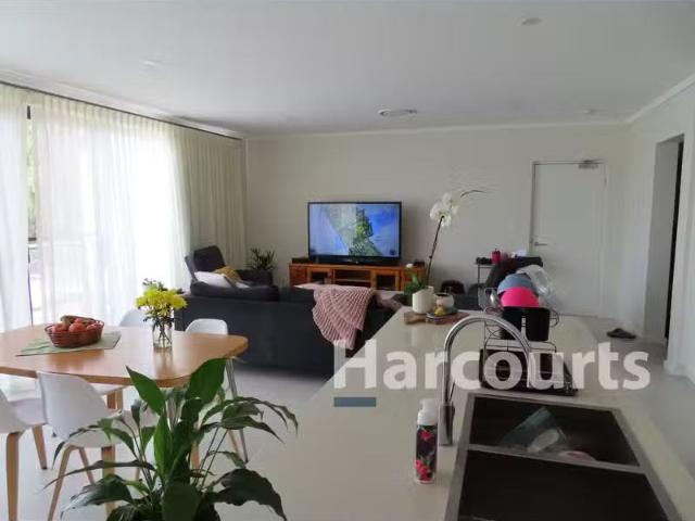 Just in! 3 BR 6/44 Bell Drive, BROADWATER, WA 6280 Apartment.