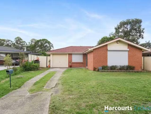 Cozy 3 BR 65 Colebee Crescent, Hassall Grove, NSW 2761 House.