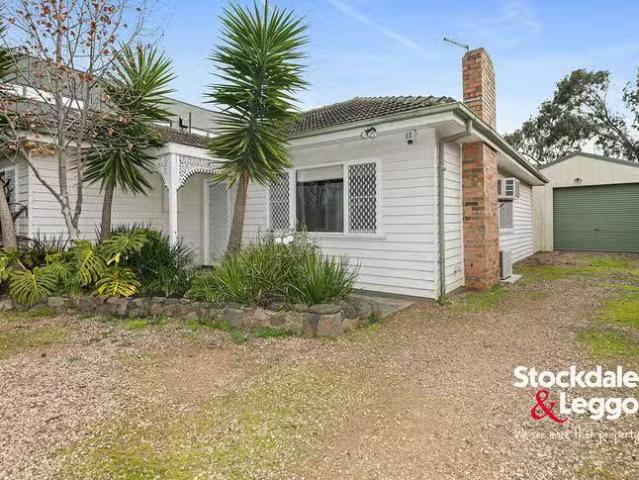Nice 3 BR 65 Farview Street, Glenroy, VIC 3046