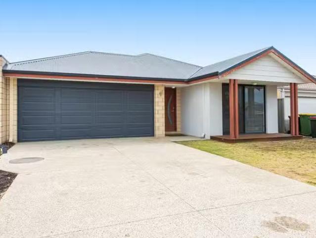 Deal! 3 BR 6 Blair Street, SOUTH YUNDERUP, WA 6208 House for.