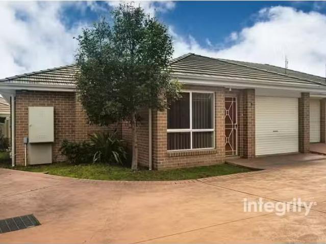 Rental! 3 BR 7/14 Hanover Close, South Nowra Apartment for ren.