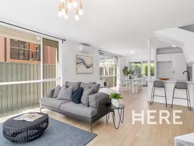 Just in! 3 BR 7/28 Oak Lane, West Perth, WA 6005