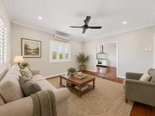 Charming 3 BR 72 Sizer Street, EVERTON PARK, QLD 4053 House.