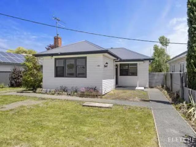 Cheap 3 BR 84 Rowlands St, Sebastopol VIC 3356 House For Lease
