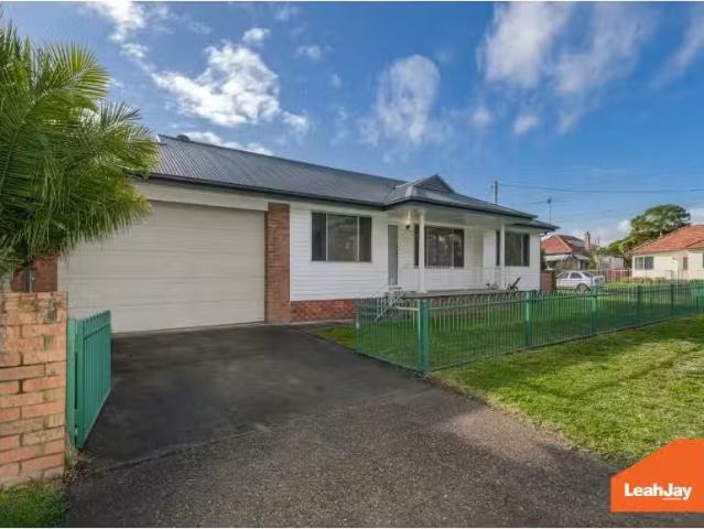 Unique 3 BR 8 Margaret Street, Argenton House for rent Listed.
