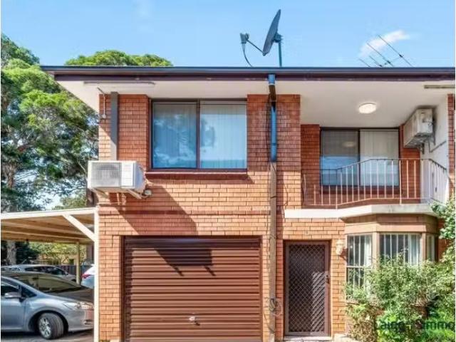 Charming 3 BR 9/31 Hughes Street, Cabramatta Townhouse for ren.