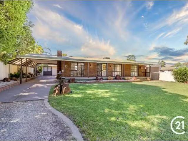 New 3 BR 93 Pakenham Street, Echuca House for rent Listed by.