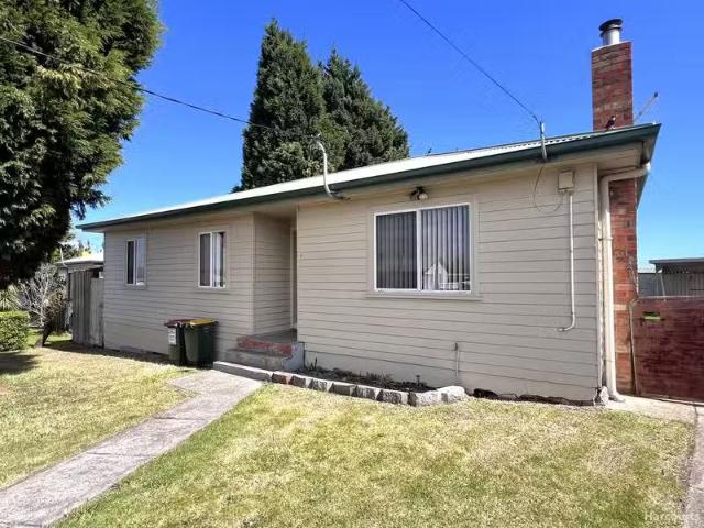 Deal! 3 BR 9 Davidson Street, GEORGE TOWN, TAS 7253 House fo.