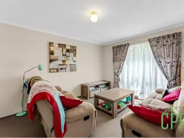 Deal! 3 BR 9 Myles Close, CALWELL House for rent Listed by Am.
