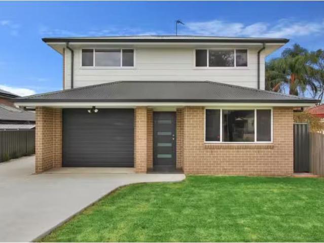 Deal! 3 BR 9a Muscharry Road, LONDONDERRY Townhouse for rent.