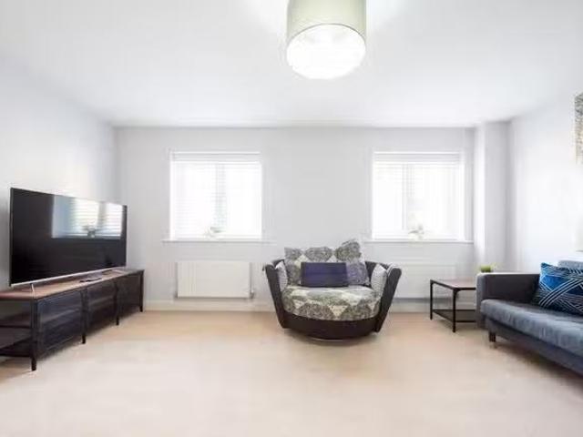 Just in! 3 BR Axial Drive