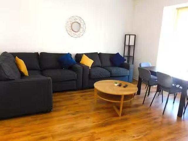 Nice 3 BR Bannatyne Street