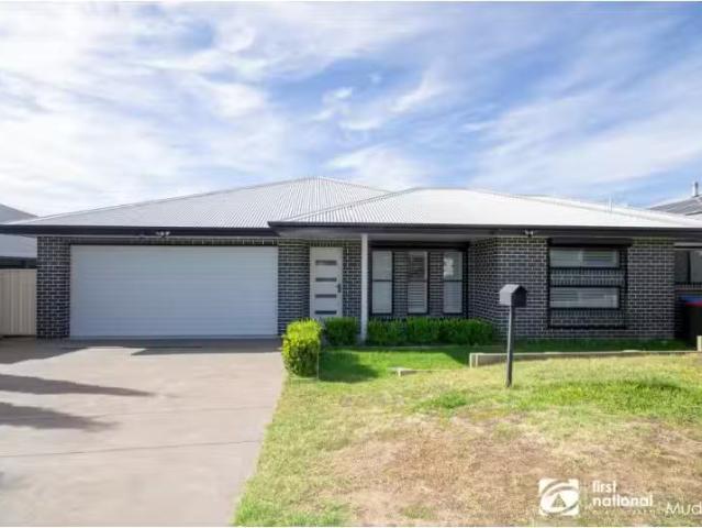 Cheap 3 BR MUDGEE House for rent Listed by James Young of Fir.