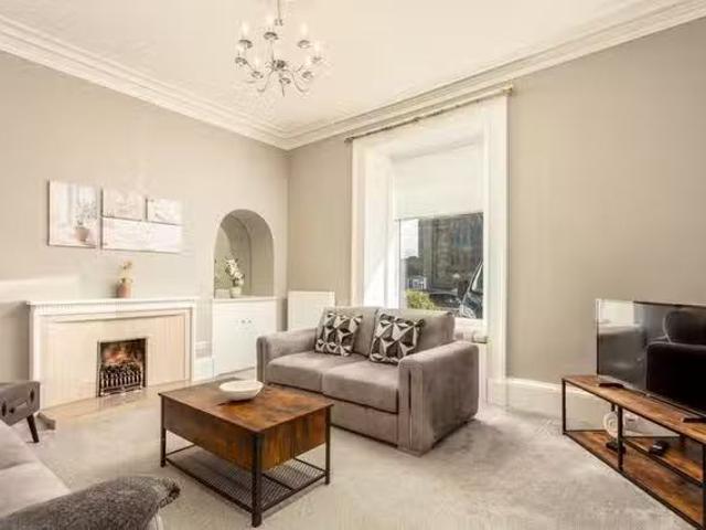Unique 3 BR Saint Meddans Street