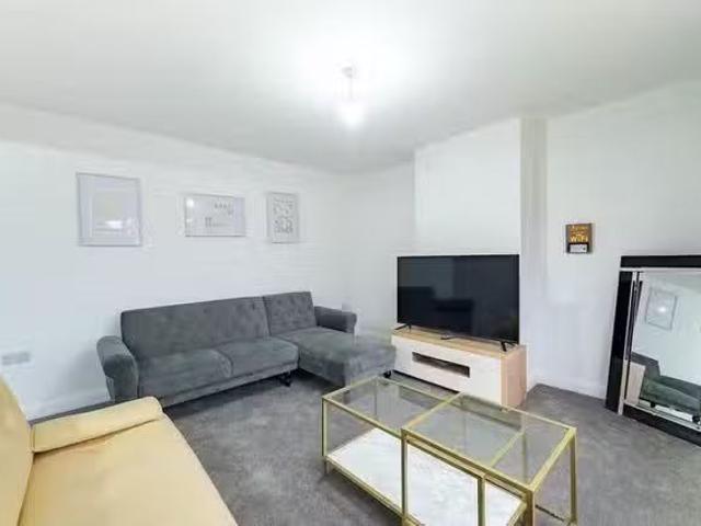 For Rent! 3 BR Westbourne Grove
