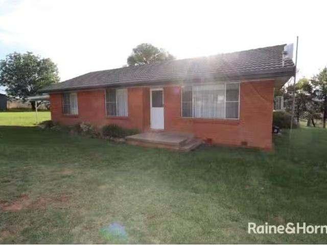 For Rent! 3 BR THE LAGOON House for rent Listed by Rental Inq.