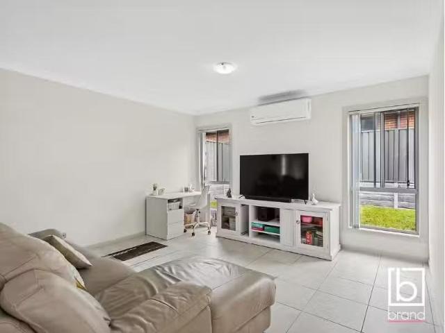 New 3 Evergreen Parade, WOONGARRAH House for rent Listed by C.
