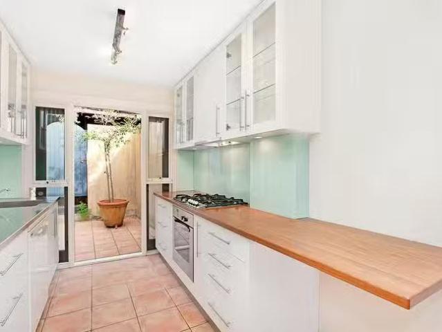 Cozy 3 Fawcett Street, Balmain, NSW 2041