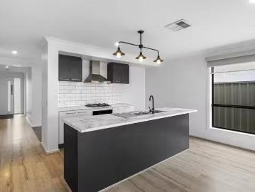 Cozy 3 Hudson Road, Seaford Heights, SA 5169