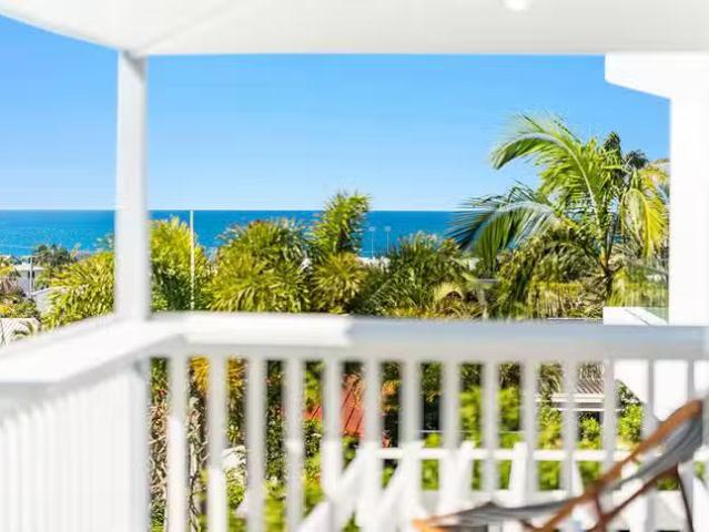 Cheap 3 Merope Street, Sunrise Beach, QLD 4567