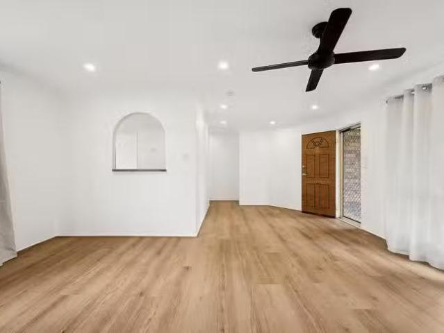 New 3 Solandra Circuit, Regents Park, QLD 4118