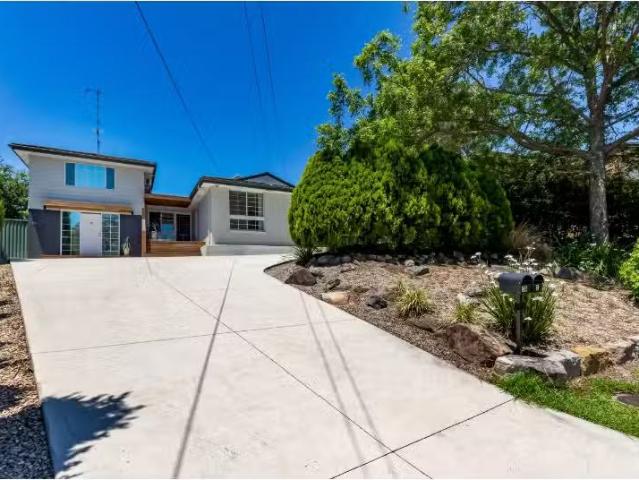 Deal! 3 Shelley Road, WALLACIA House for rent Listed by Krist.