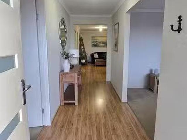 Unique 3 Queenscliff Drive, Seaford Rise, SA 5169