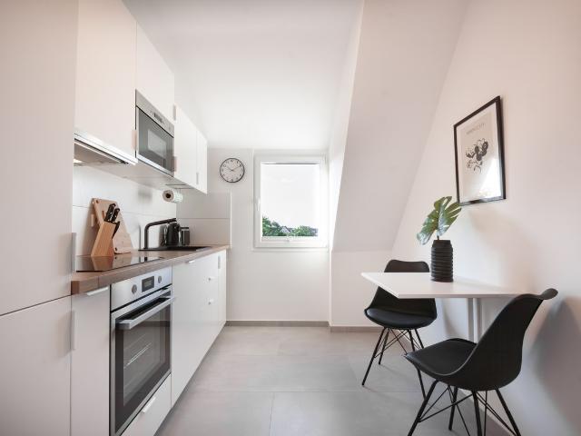 Cozy 3 room apartment *, Dusseldorf Amsterdam Apartments for Rent