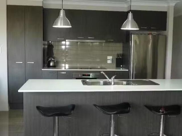 For Rent! 3 Ravensbourne Circuit, Waterford, QLD 4133