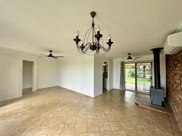 Just in! 3 Rachel Close, Taree, NSW 2430