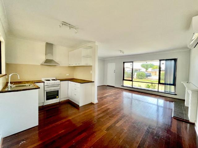 Cozy 3 x1 Home with Beautiful Wooden Floorboards